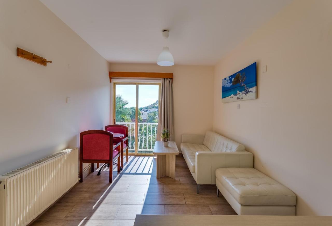 Antonis G. Hotel Apartments โวโรคลินิ ภายนอก รูปภาพ